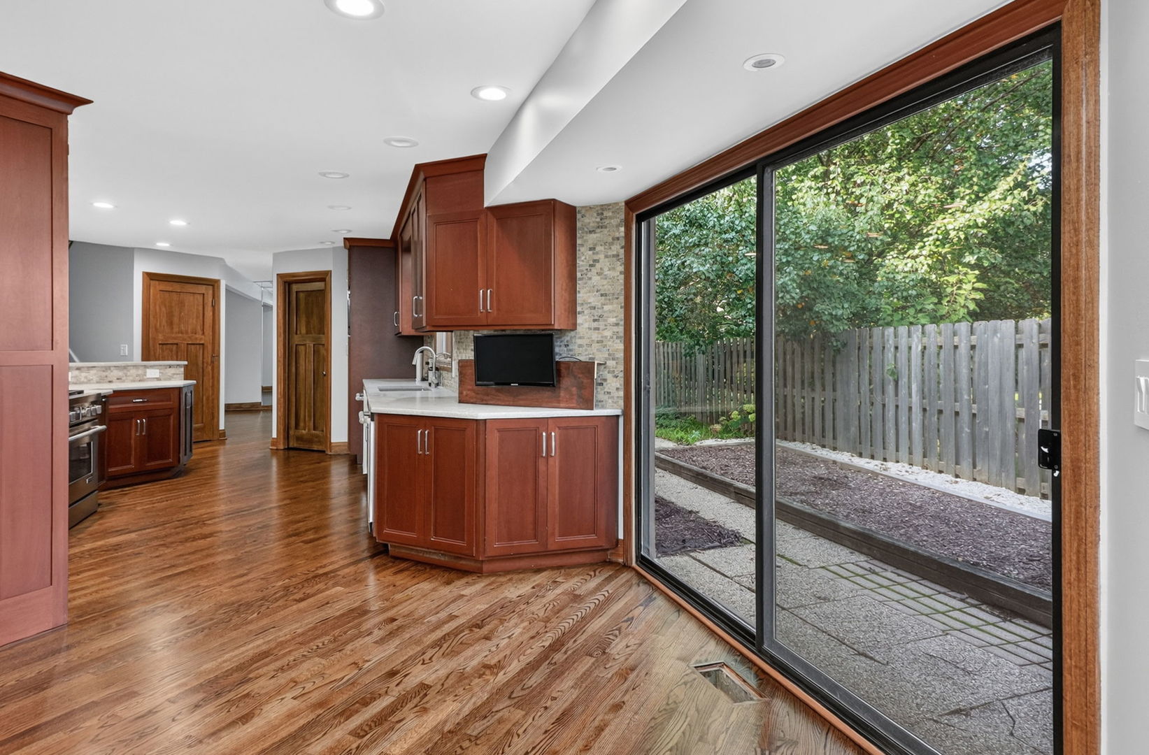 5337 Brookbank Road Property Photo 16