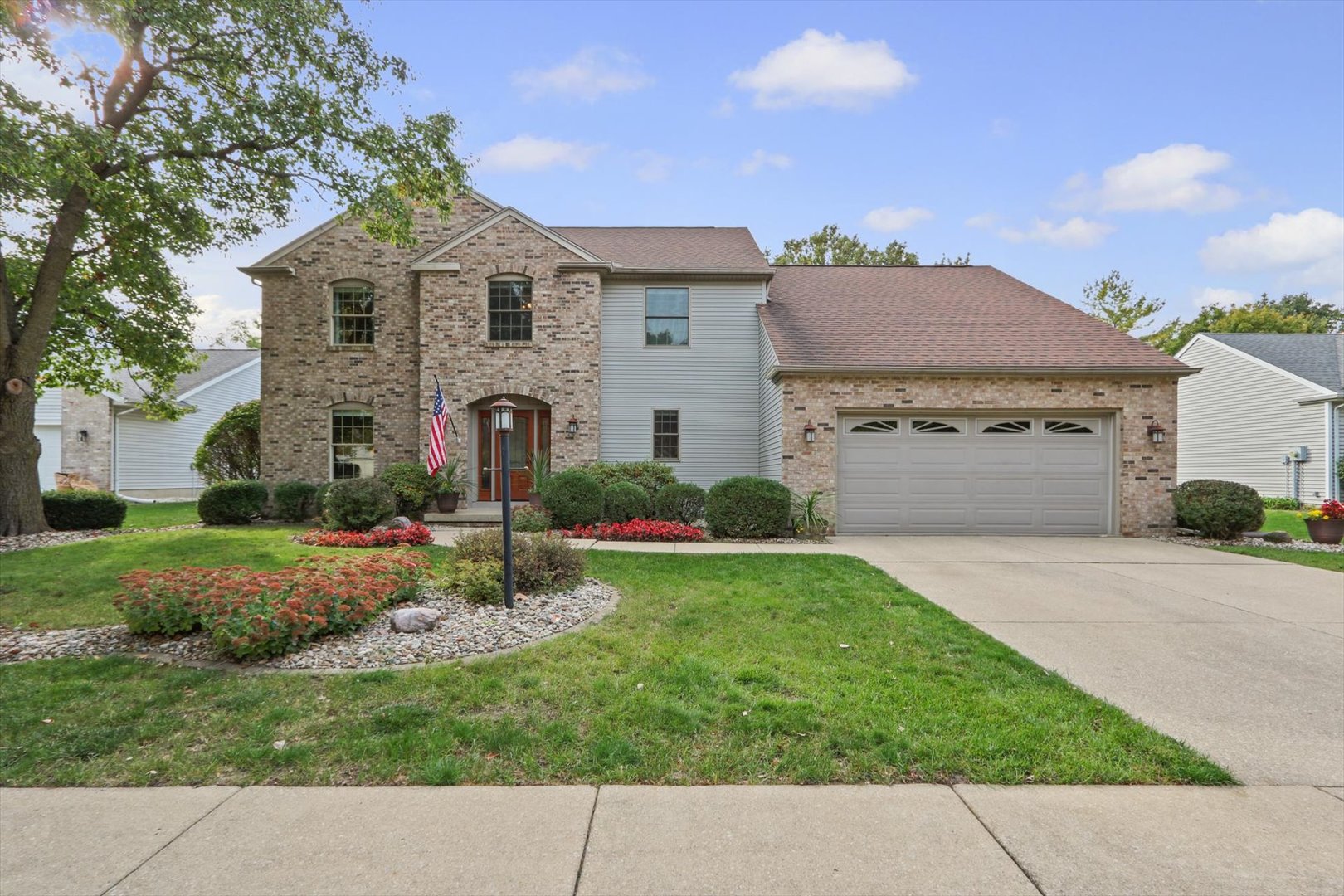 2403 Waterbury Place Property Photo 1
