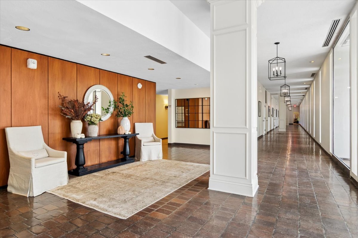 1630 Sheridan Road 10-j Property Photo 3