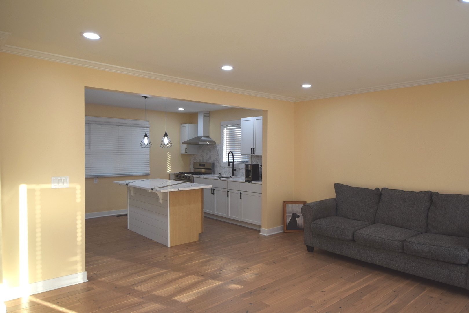 2408 Driftwood Drive Property Photo 9