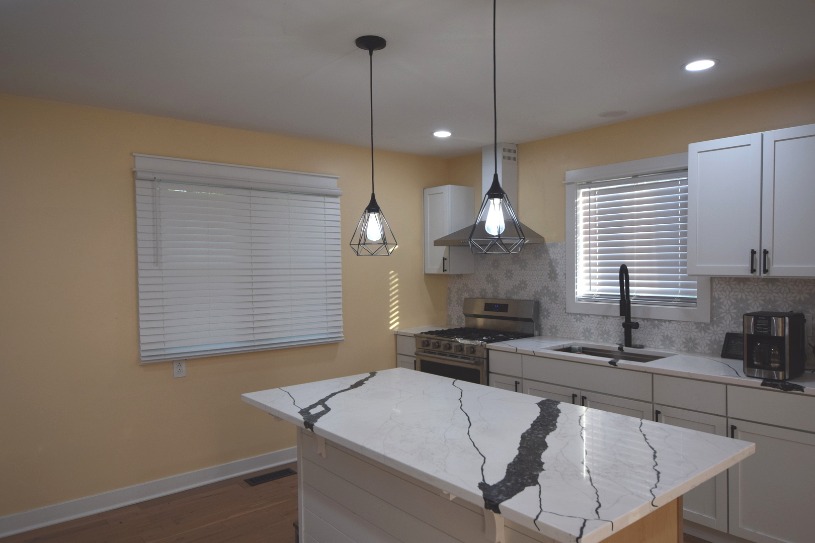 2408 Driftwood Drive Property Photo 10