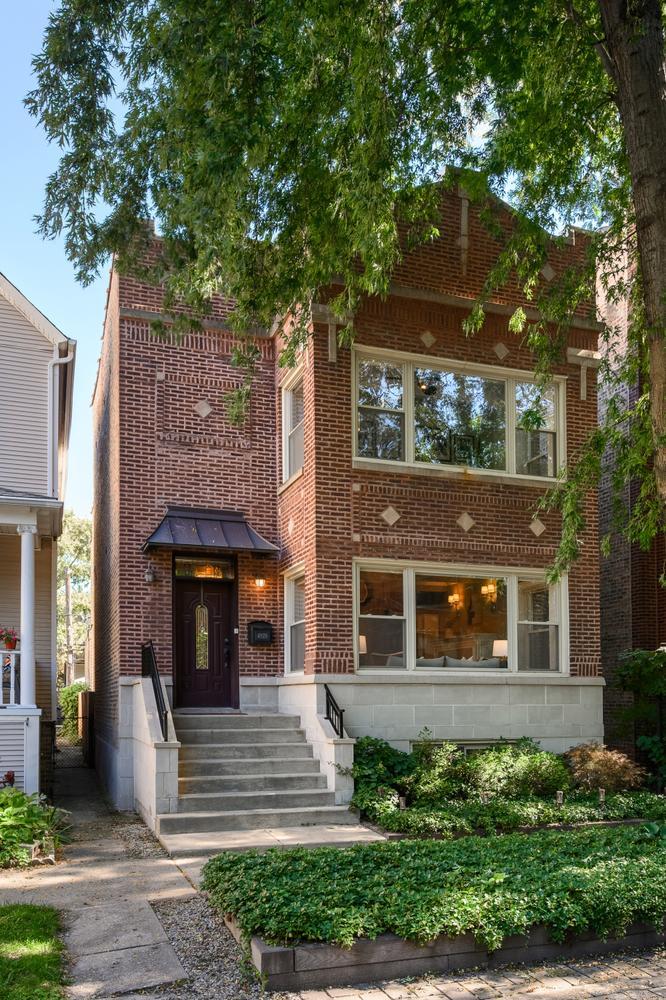 4829 N Hoyne Avenue Property Photo 1