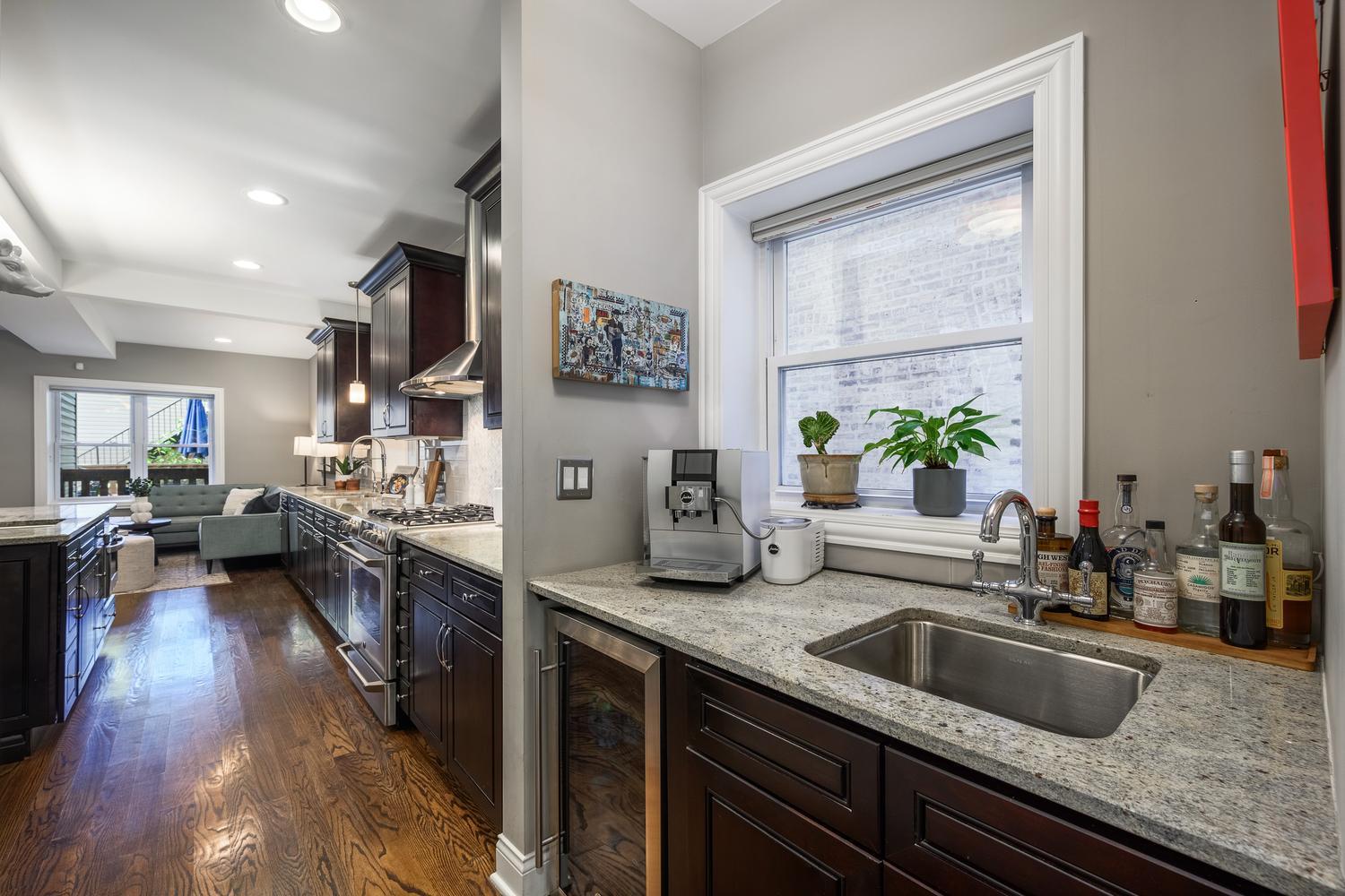 4829 N Hoyne Avenue Property Photo 13