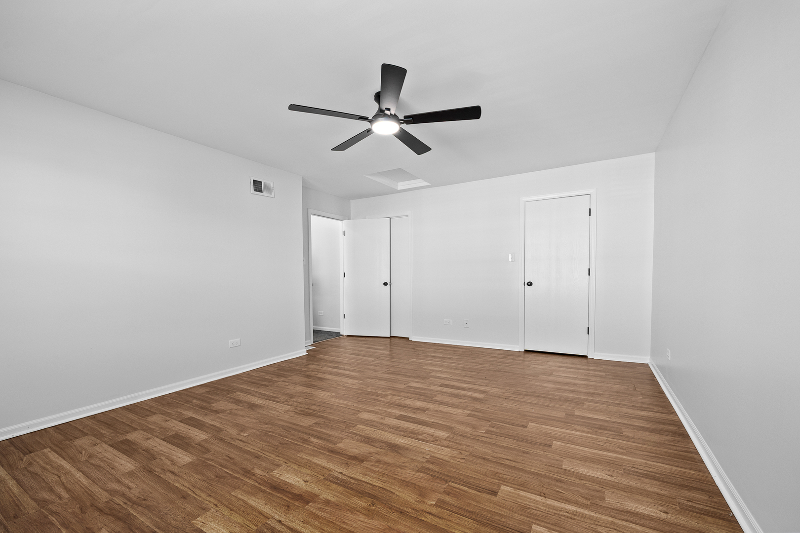 12537 S Central Park Avenue Property Photo 16