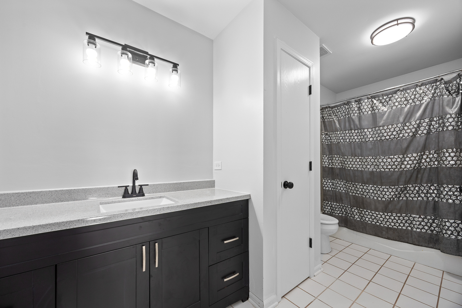12537 S Central Park Avenue Property Photo 25