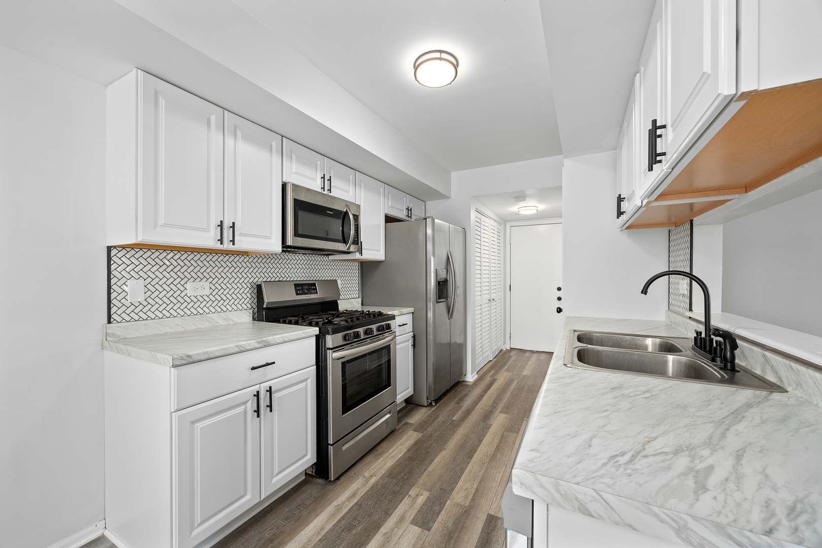 12537 S Central Park Avenue Property Photo 26