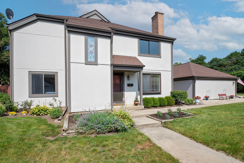 1296 Farnsworth Lane Property Photo 1