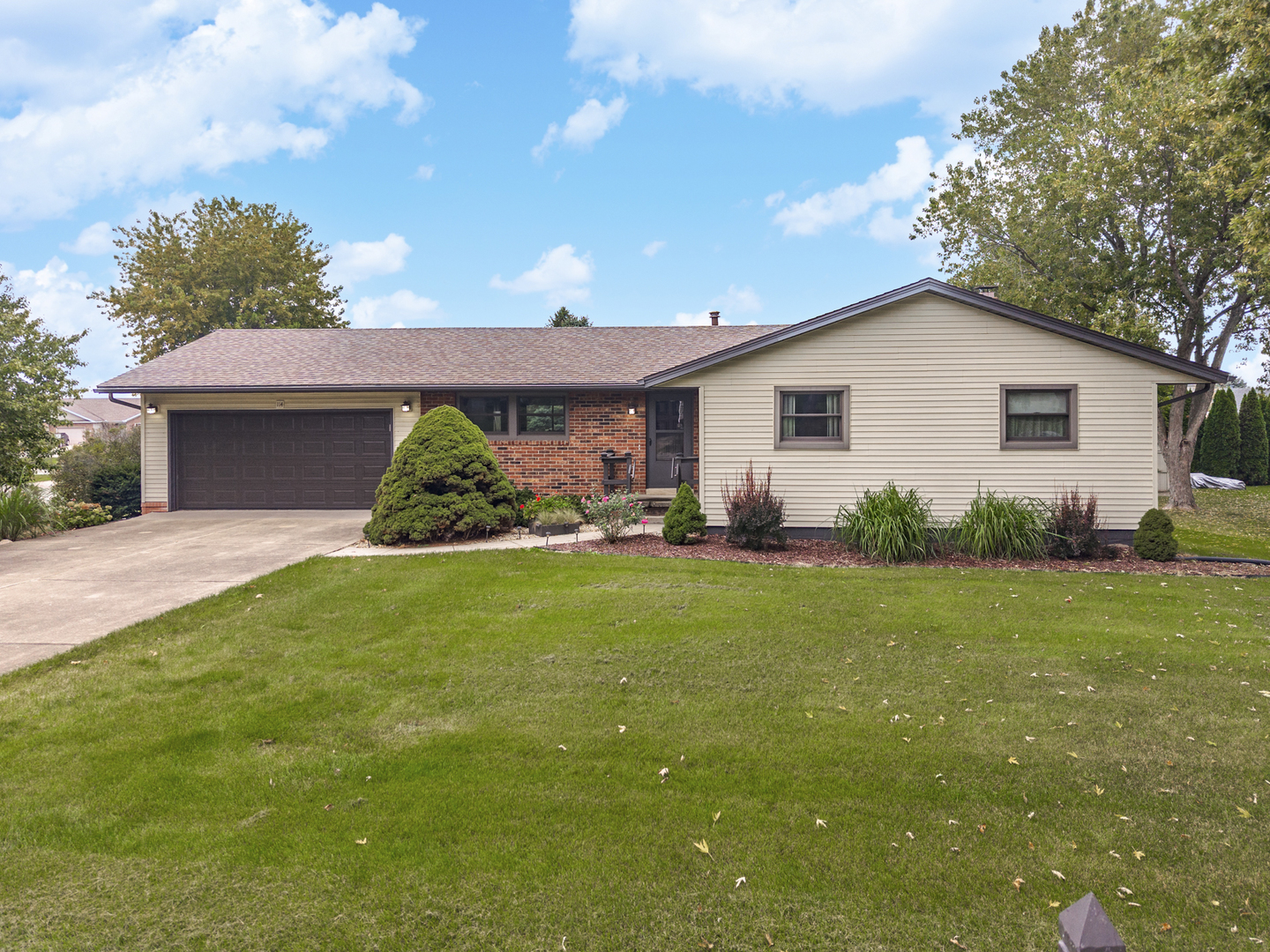 114 Boulder Drive Property Photo 1