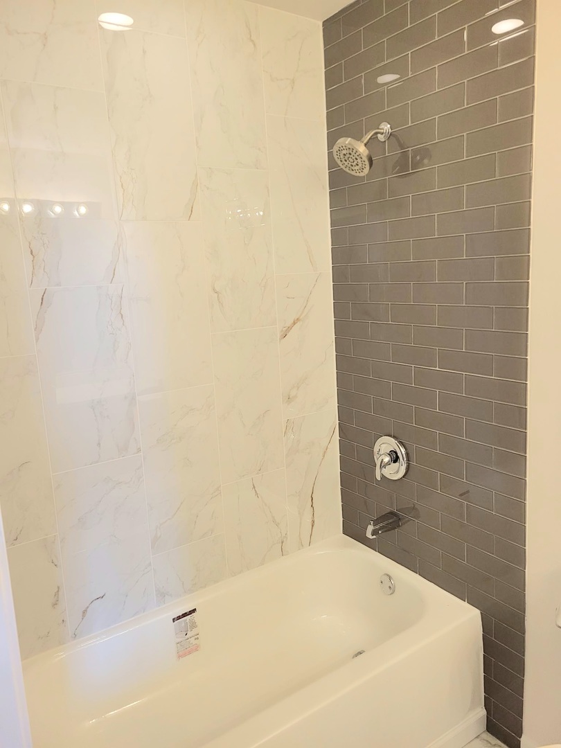 417 S Jefferson Street 511 Property Photo 9