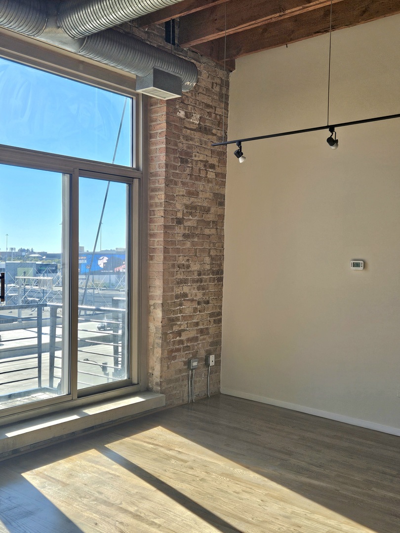 417 S Jefferson Street 511 Property Photo 12
