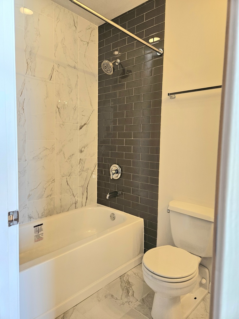 417 S Jefferson Street 511 Property Photo 19