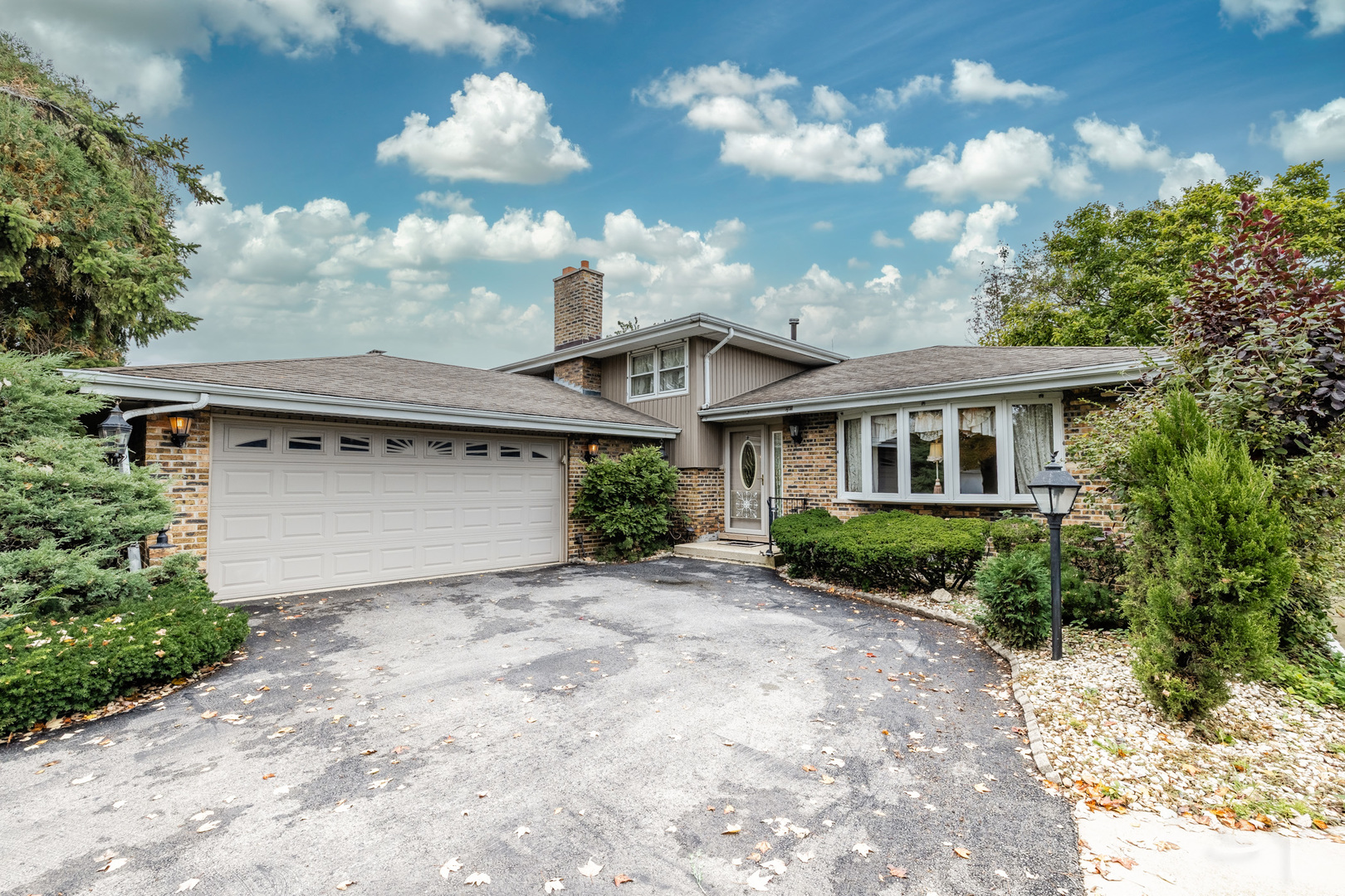 8047 S Oketo Avenue Property Photo 1