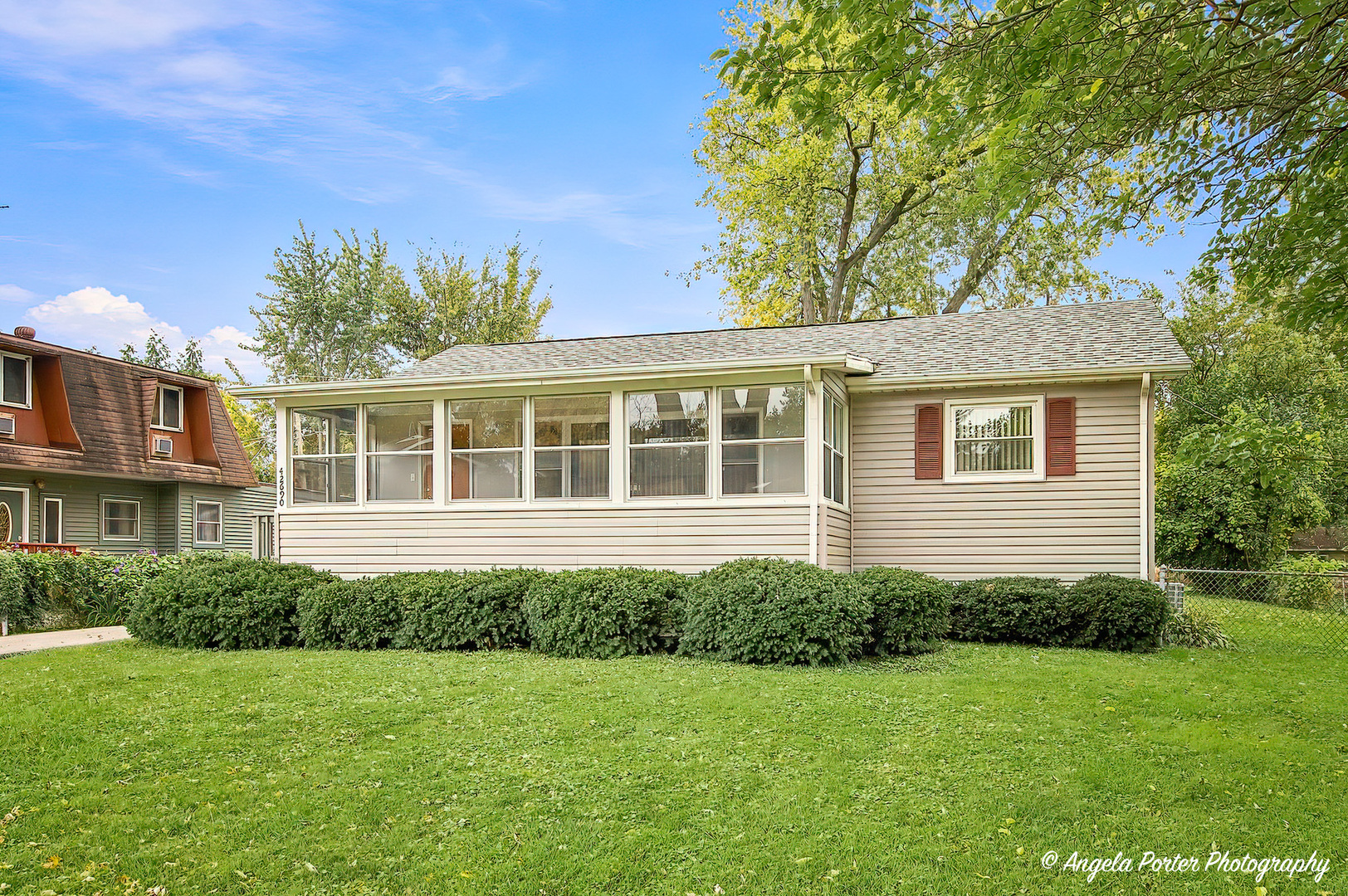 42690 N Lake Drive Property Photo 1