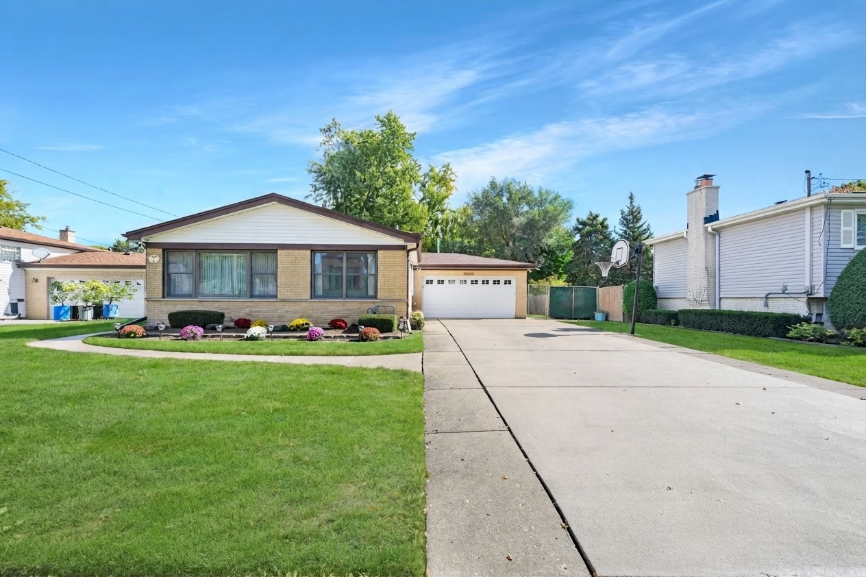 1933 Plainfield Drive Property Photo 1
