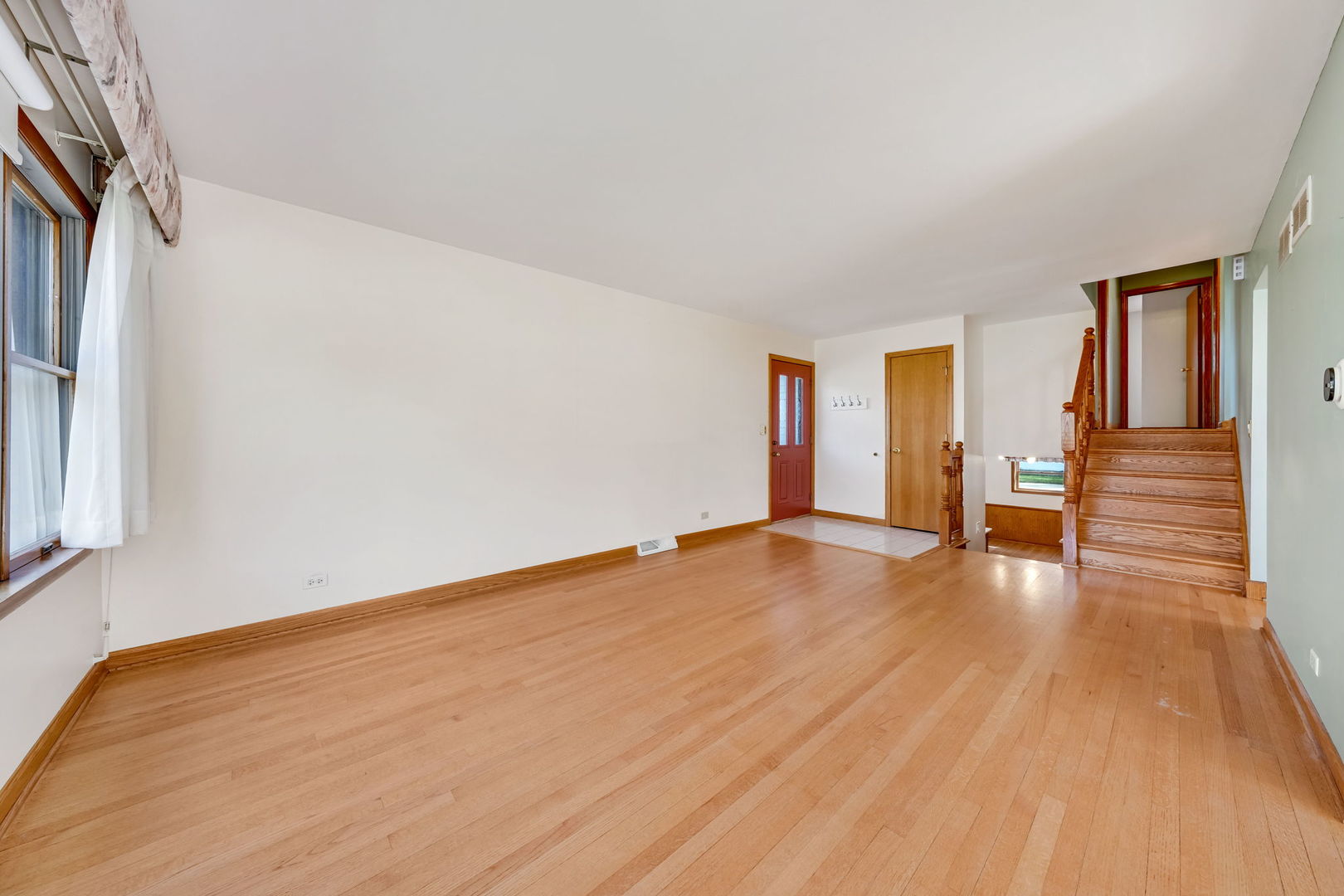 1933 Plainfield Drive Property Photo 5