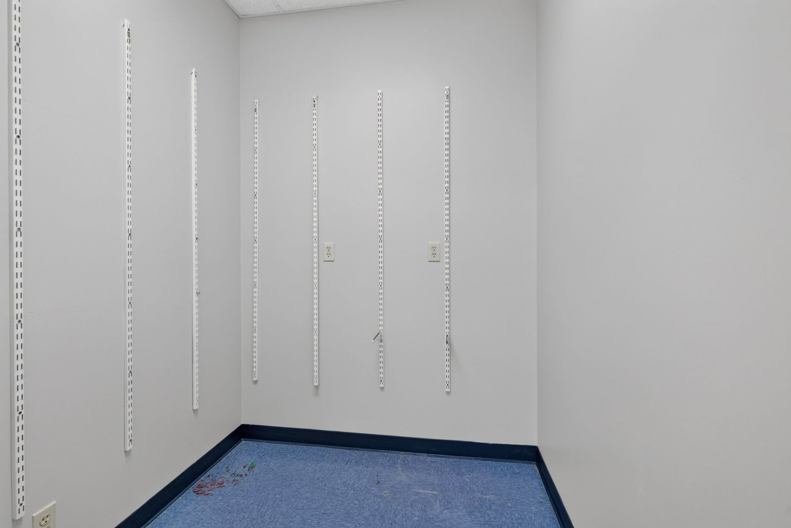 800 W Bluff Street Property Photo 16
