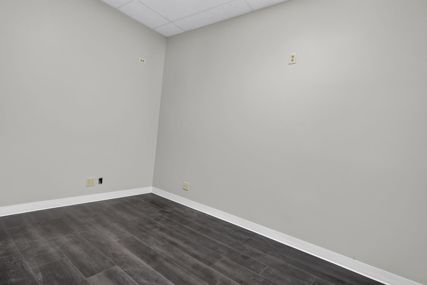 800 W Bluff Street Property Photo 21