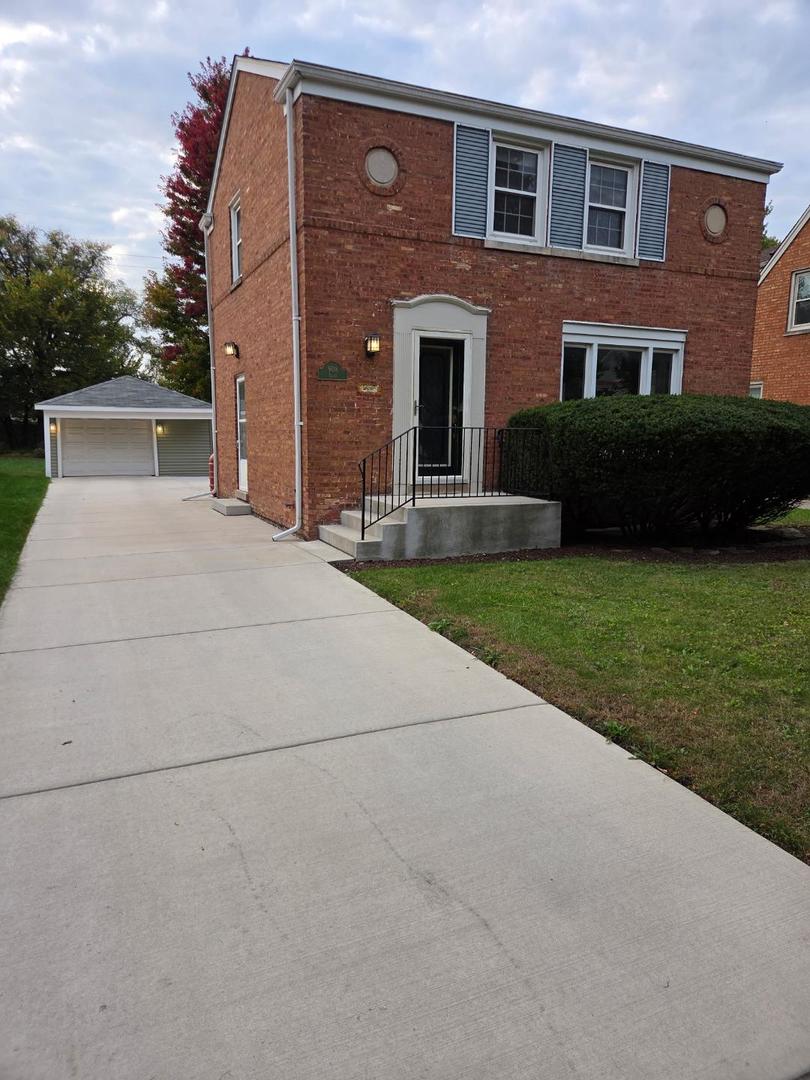 908 Beach Avenue Property Photo 1