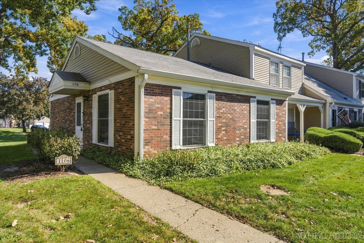 1106 Oak Valley Drive Property Photo 1