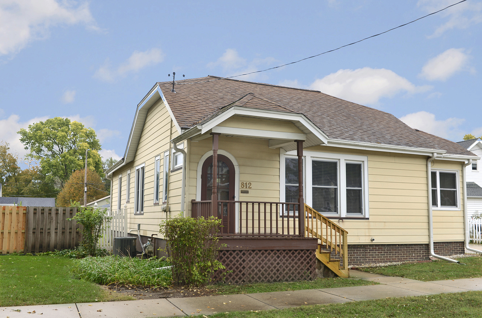 812 Poplar Street Property Photo 1