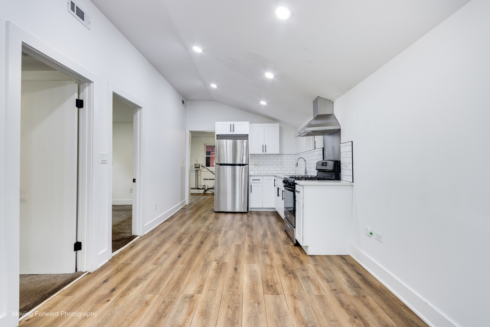 1437 Superior Street Property Photo 4