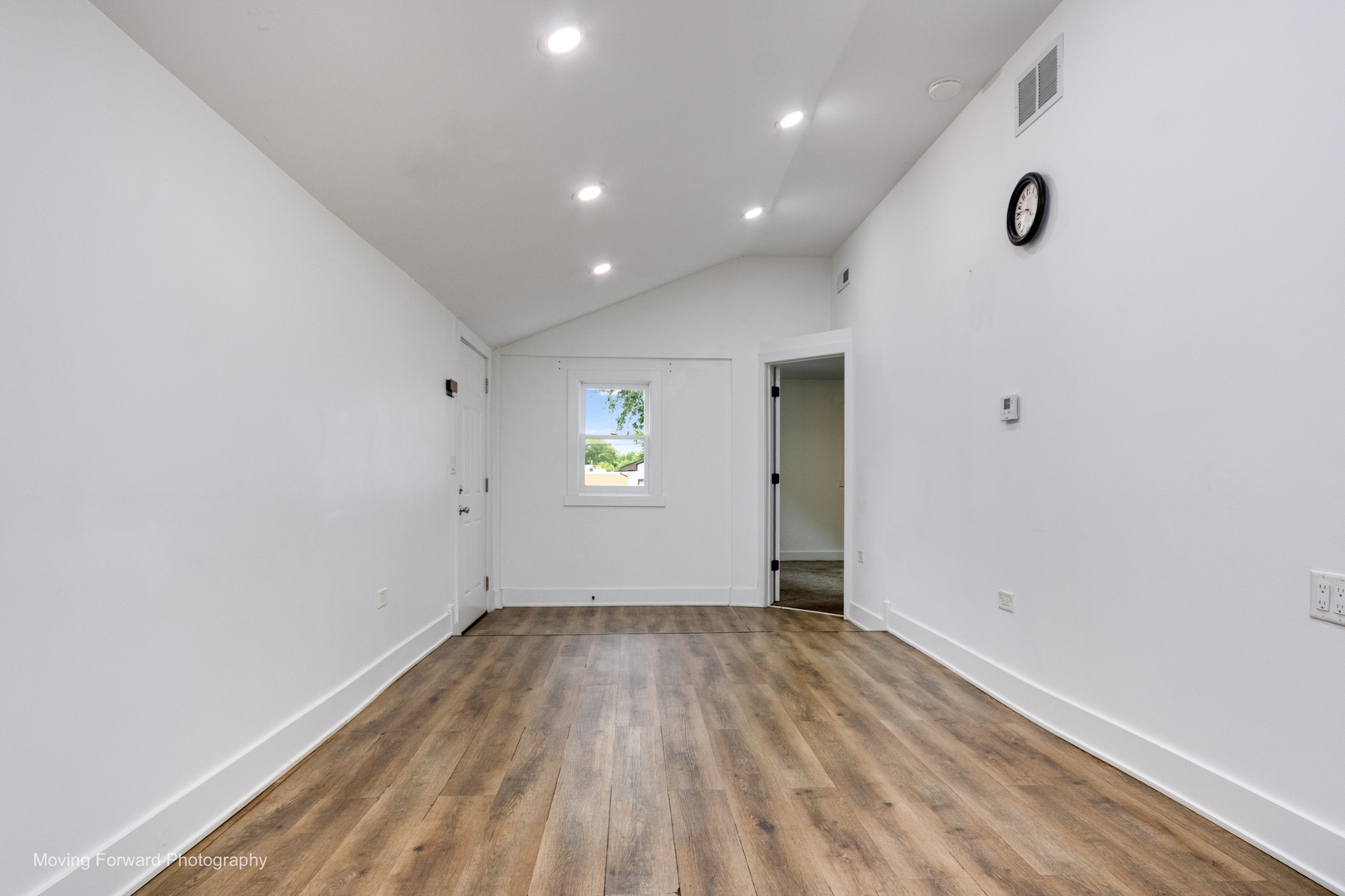 1437 Superior Street Property Photo 5
