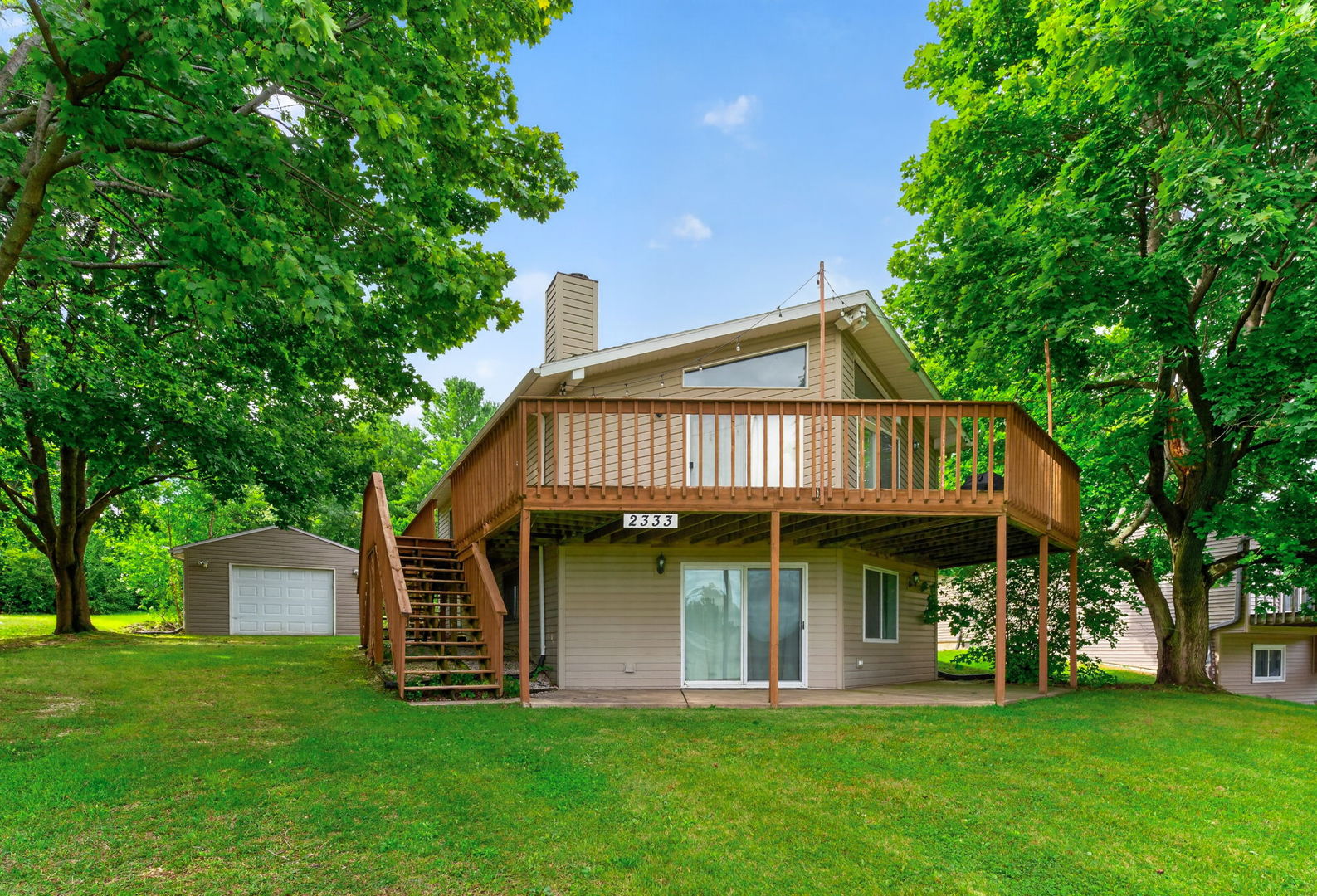 2333 Breckenboro Drive Property Photo 1