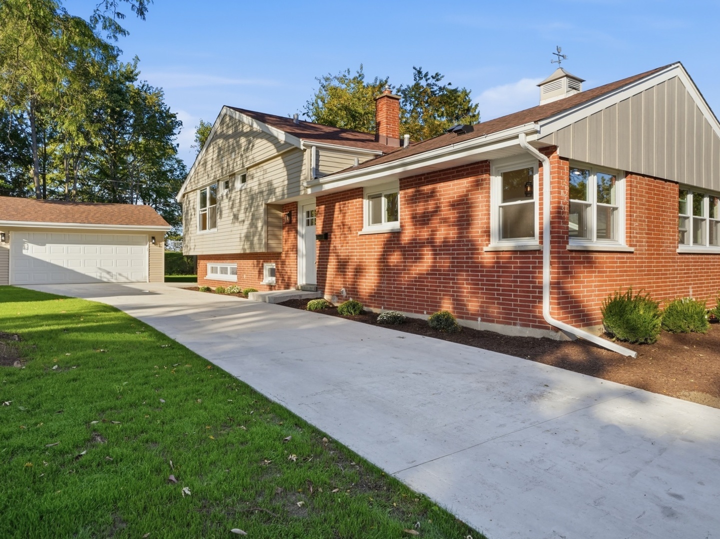 1032 61st Street Property Photo 1