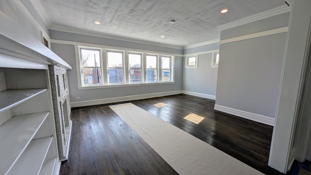 5028 W Lawrence Avenue Property Photo 4