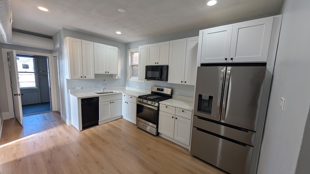 5028 W Lawrence Avenue Property Photo 7