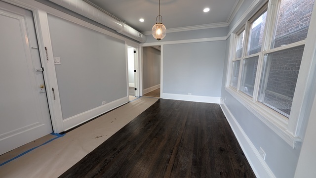 5028 W Lawrence Avenue Property Photo 9