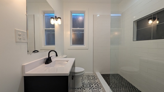5028 W Lawrence Avenue Property Photo 11