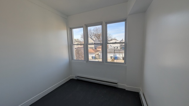 5028 W Lawrence Avenue Property Photo 14