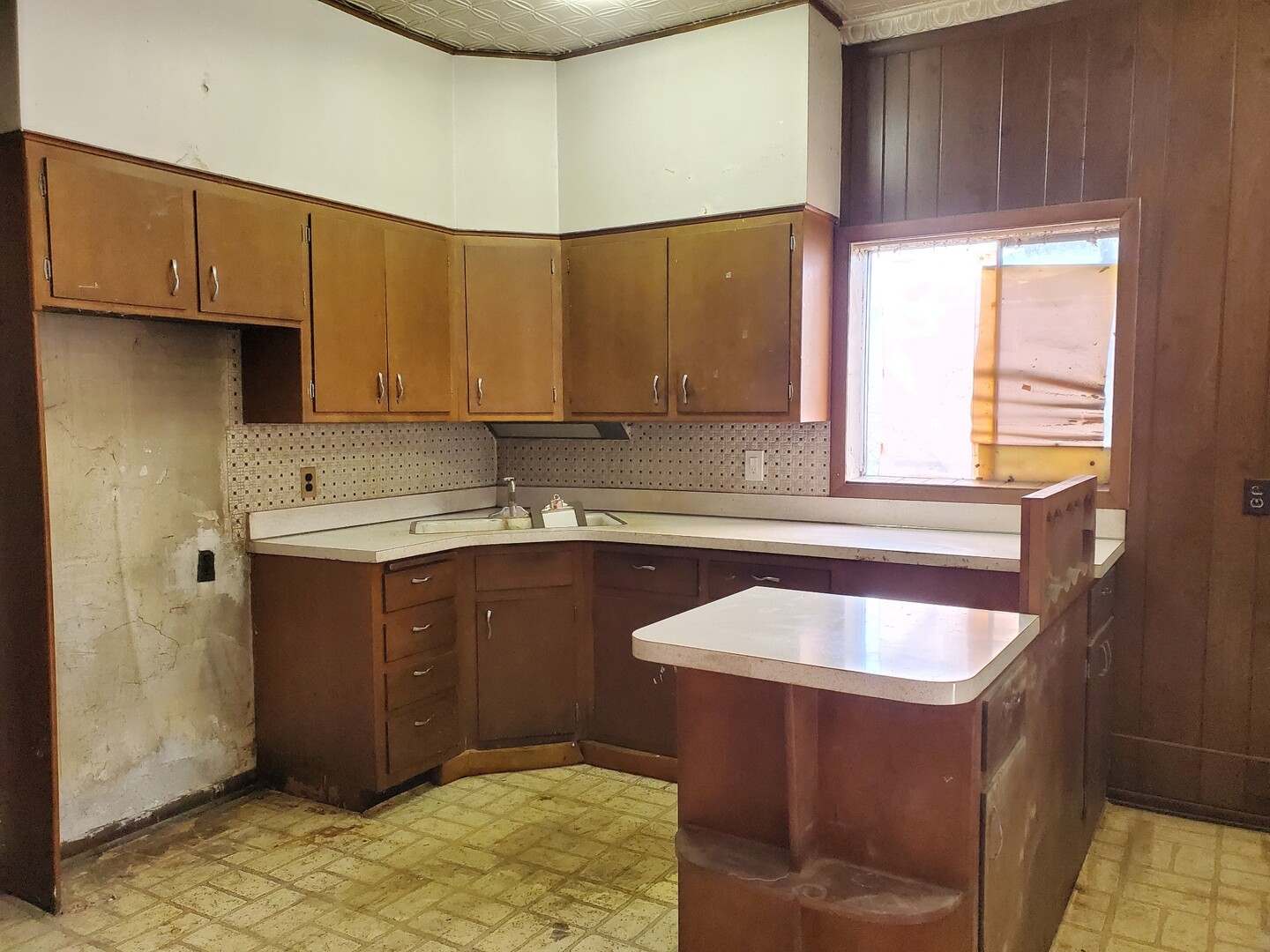 2705 W 39th Place Property Photo 2