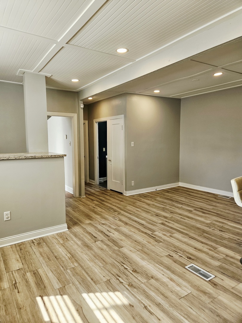 15805 S Marshfield Avenue Property Photo 10