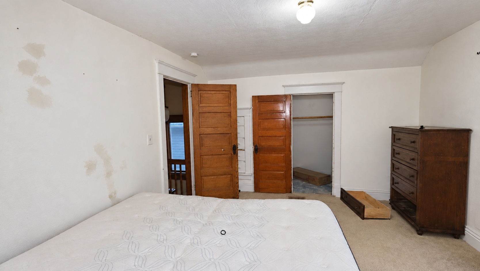 506 N Genesee Street Property Photo 10