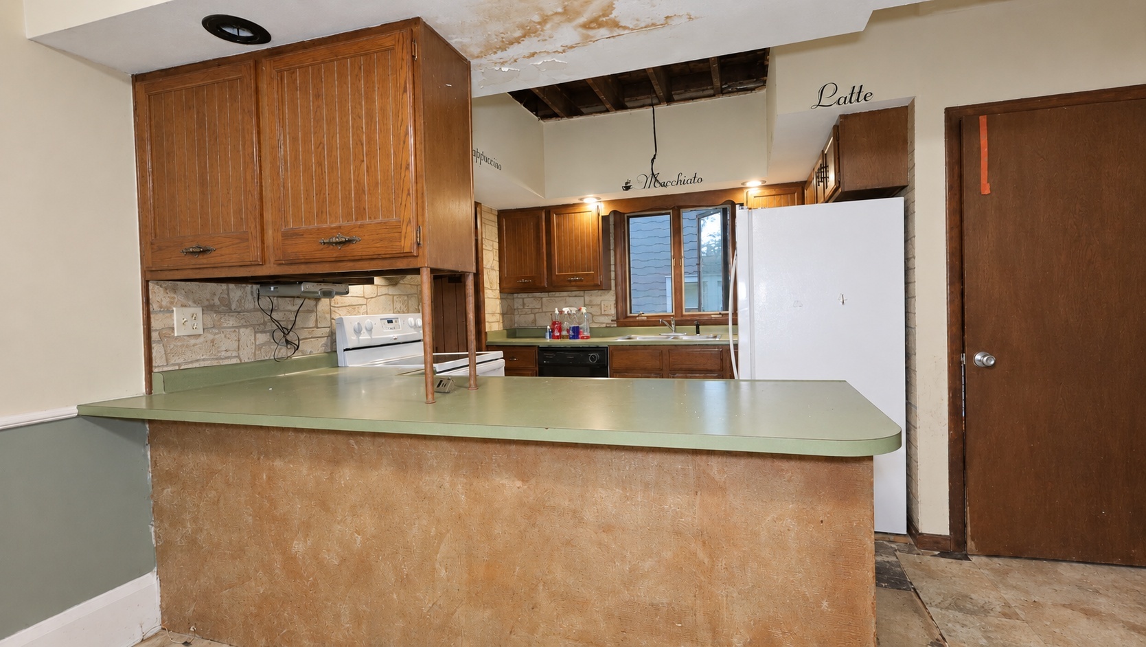 506 N Genesee Street Property Photo 16