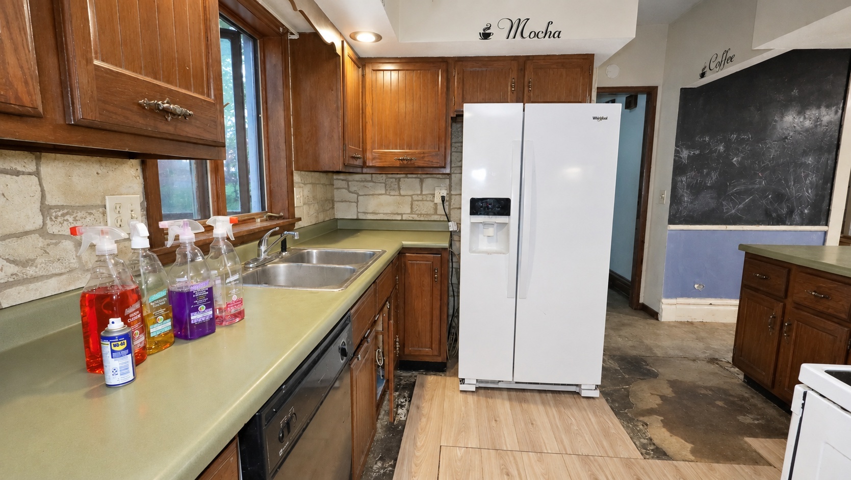 506 N Genesee Street Property Photo 17