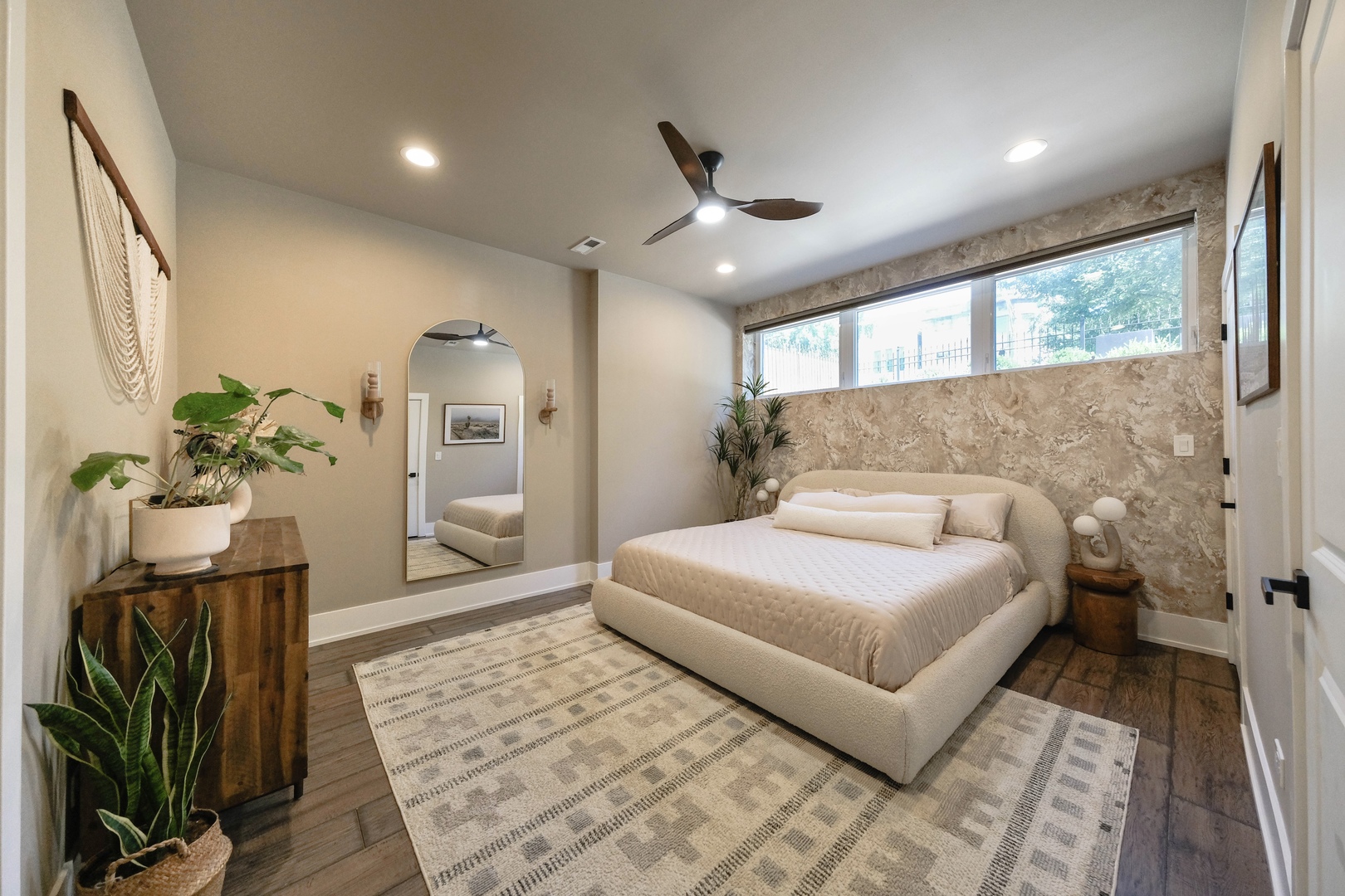 1818 N Sawyer Avenue 1e Property Photo 12