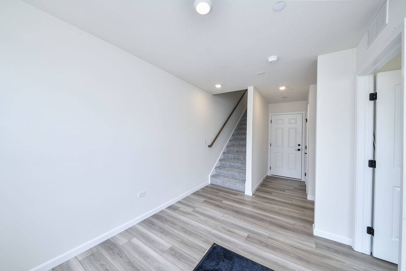1708 Espacio Drive 3004 Property Photo 3