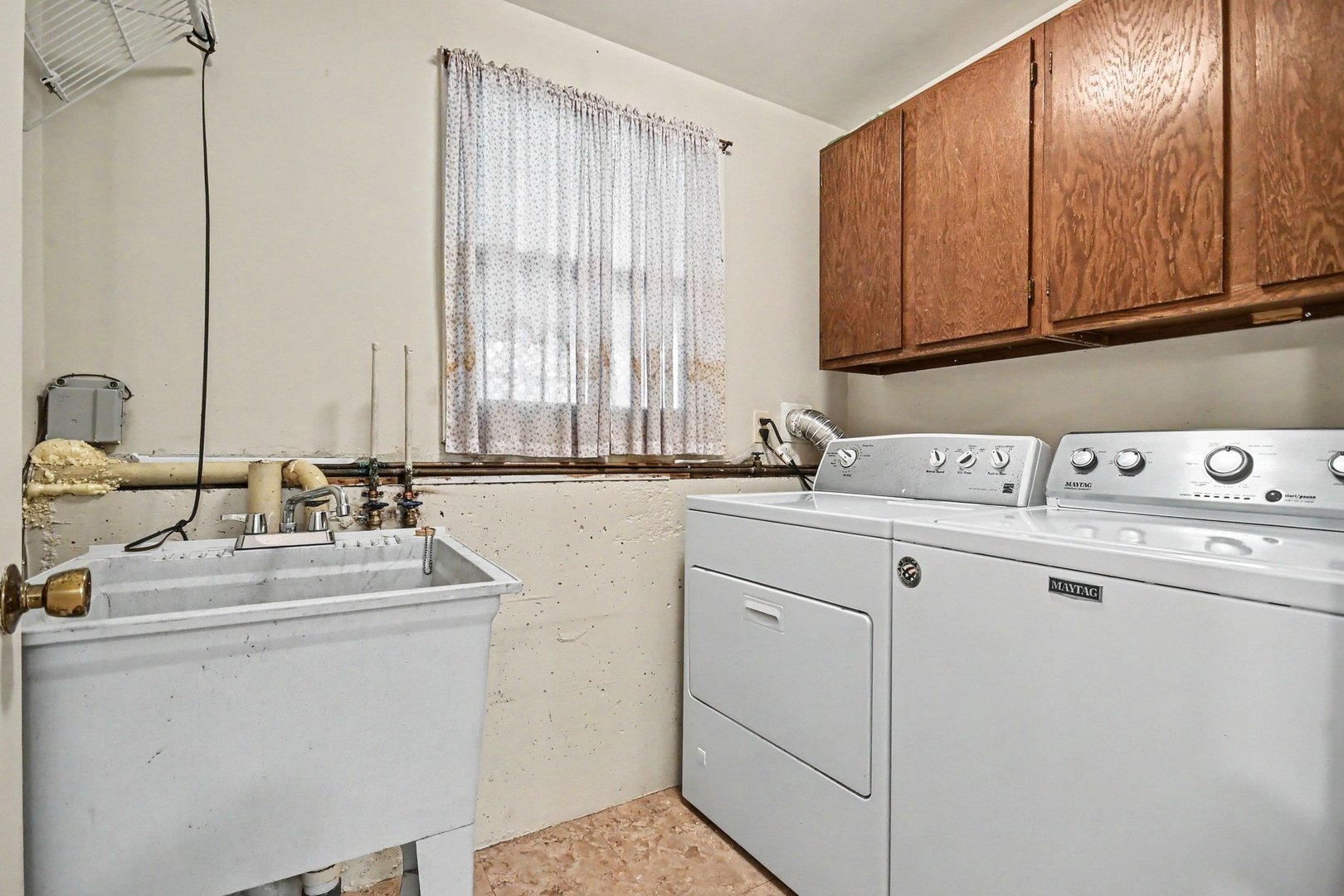 409 N Glengarry Drive Property Photo 18
