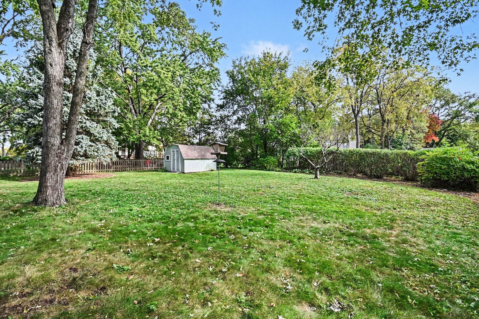 409 N Glengarry Drive Property Photo 24