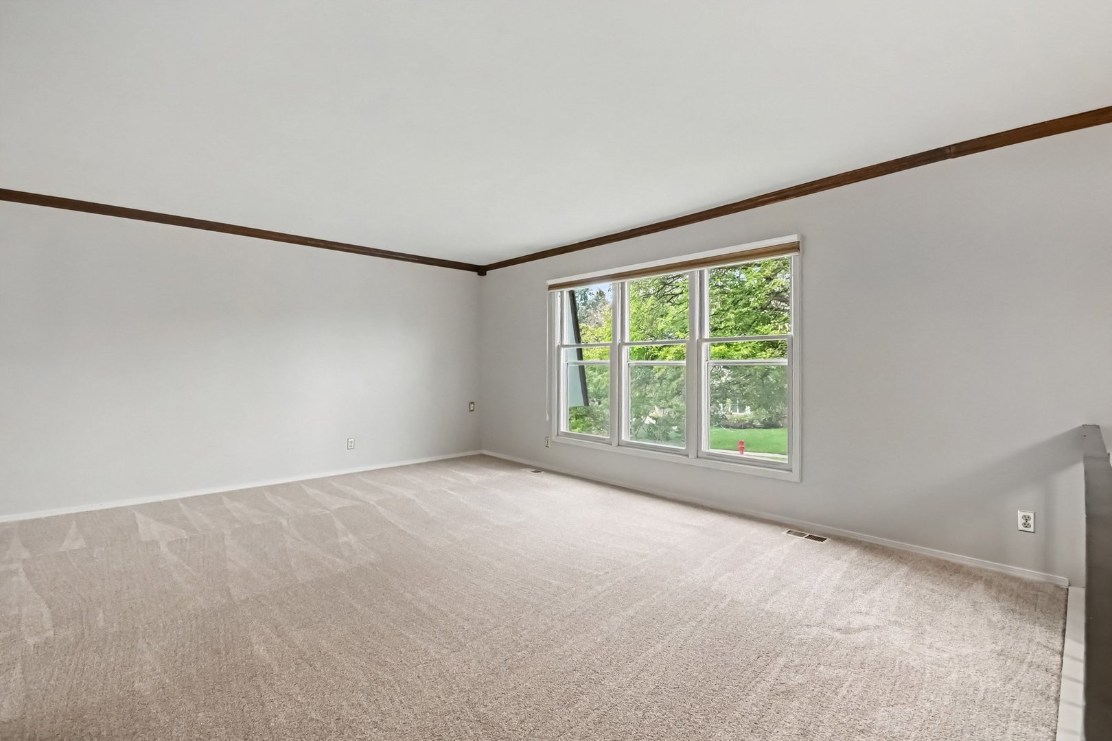 409 N Glengarry Drive Property Photo 30