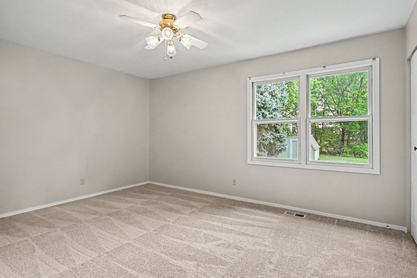 409 N Glengarry Drive Property Photo 35