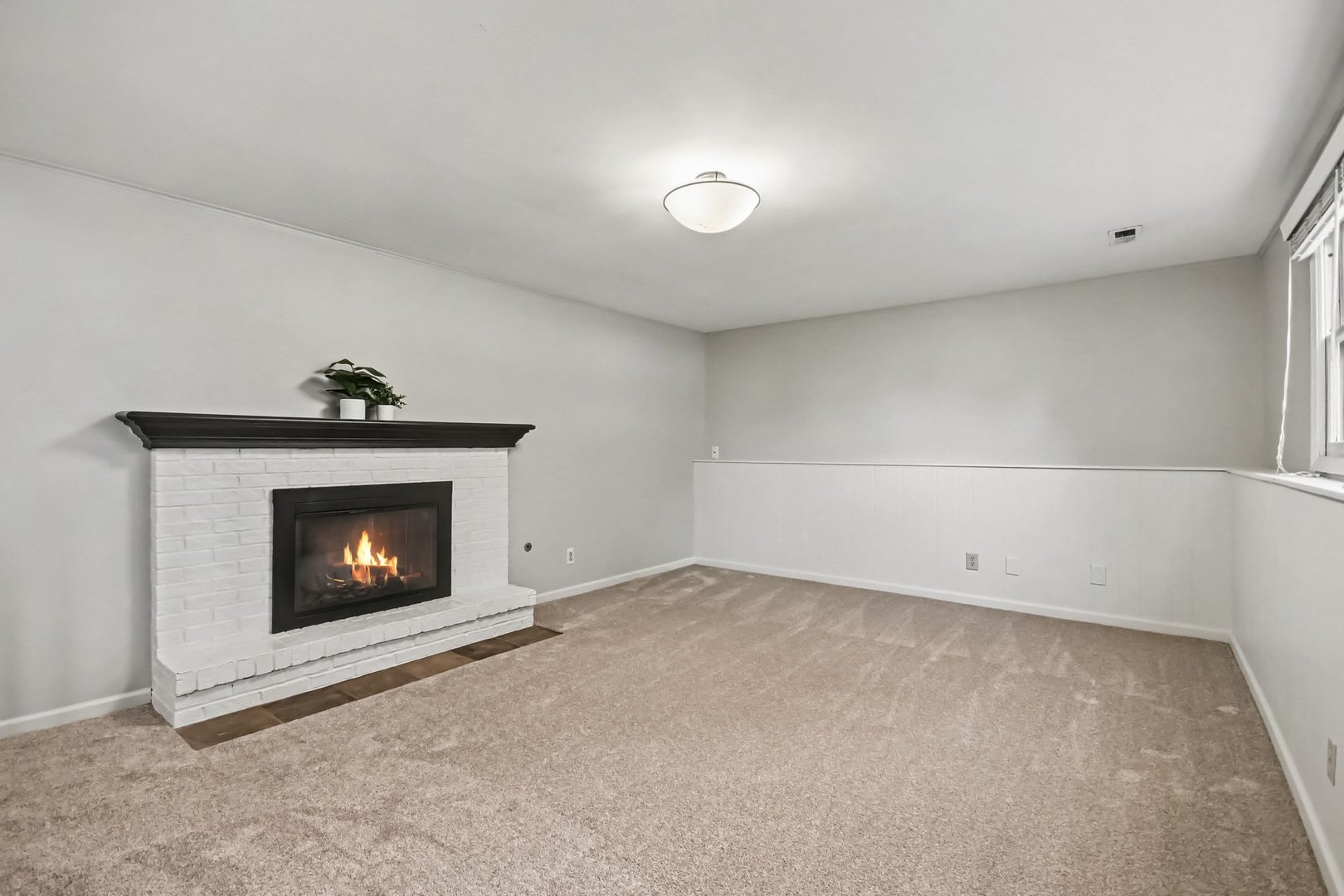 409 N Glengarry Drive Property Photo 40
