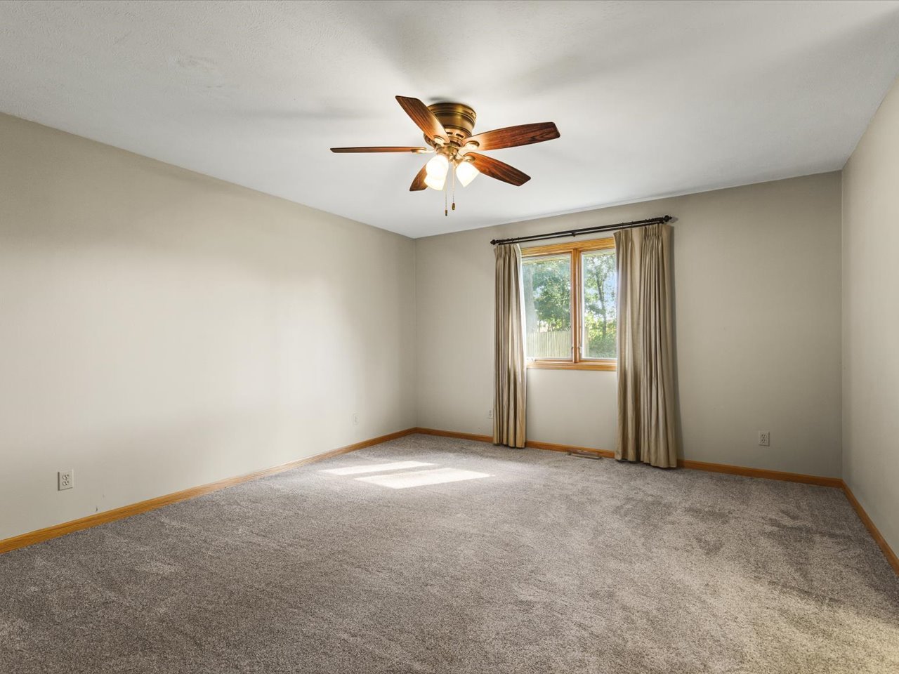 12784850 Property Photo 15