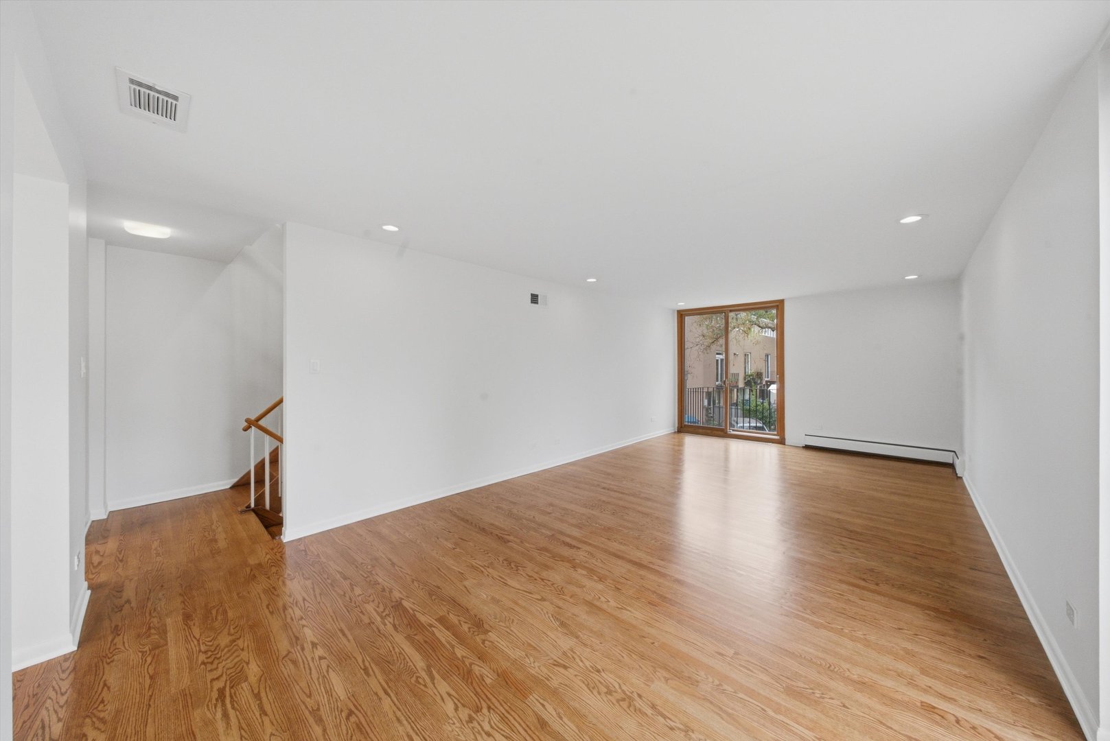1473 E Park Place Property Photo 4