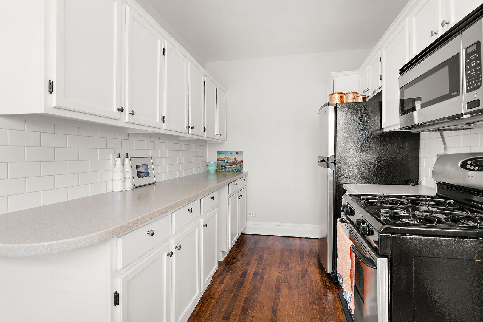 1219 Hull Terrace 2c Property Photo 6