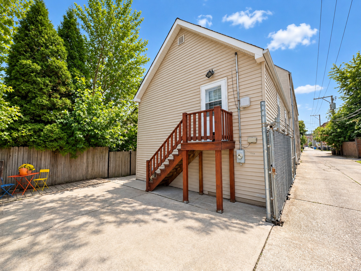 942 W 34th Street Property Photo 10