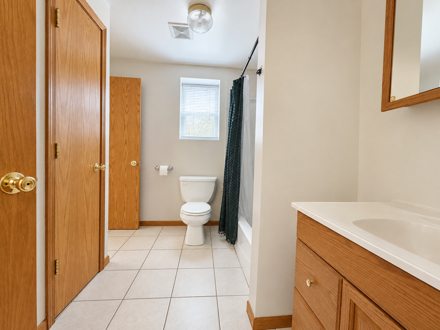 942 W 34th Street Property Photo 12